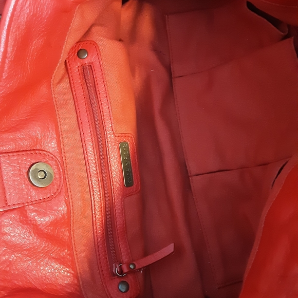 Red Isabella Fiore - Picture 4 of 7